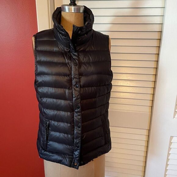 GAP | black puffer vest S - Picture 1 of 6